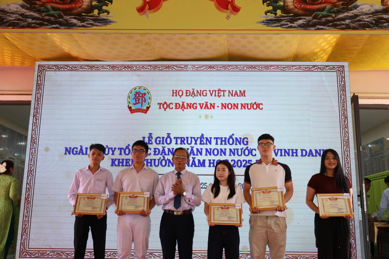 Lễ Giỗ Tổ và vinh danh học sinh giỏi Tộc Đặng 2025-2026 – ảnh 13/24